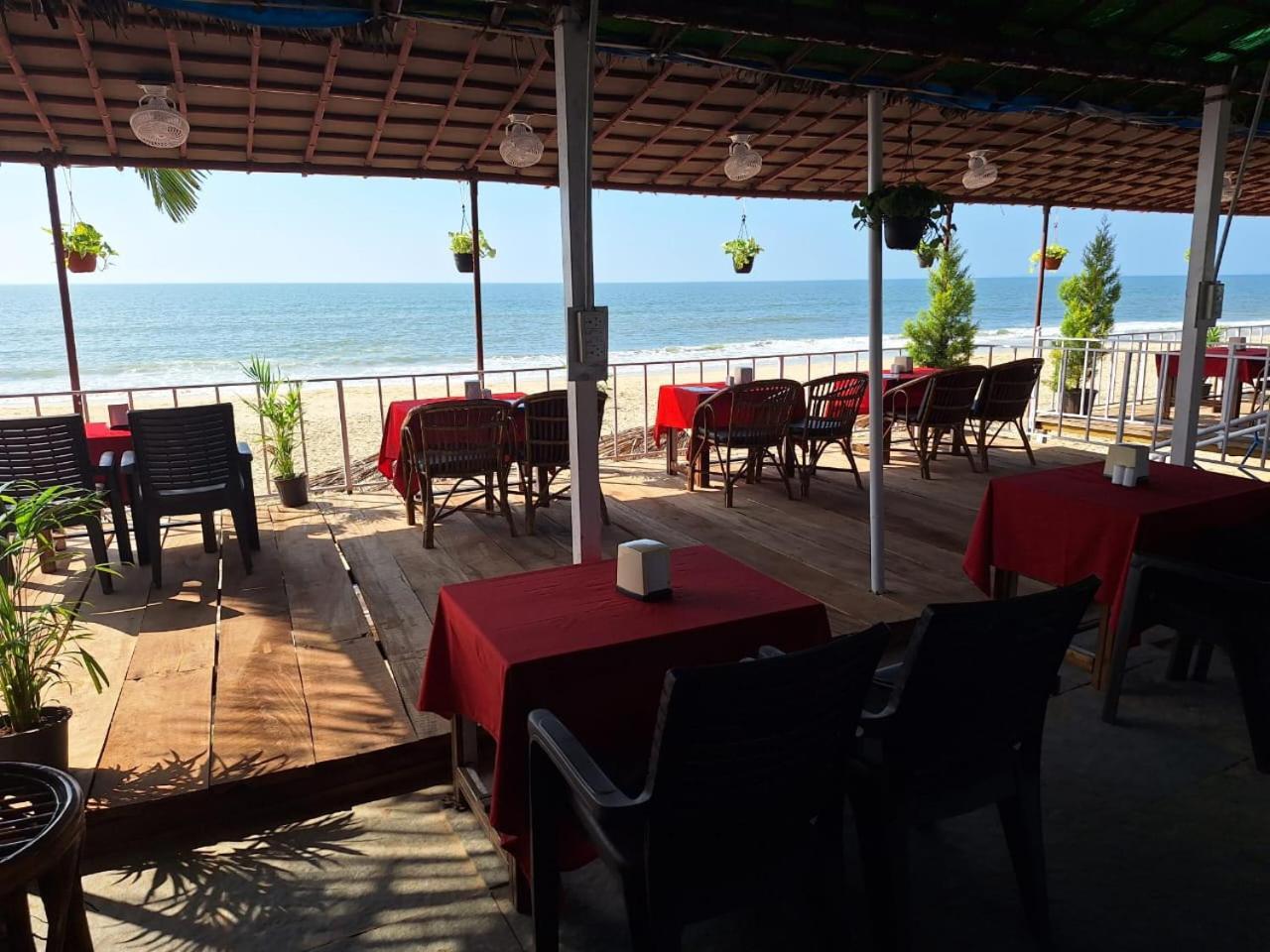 Happy Shack Beach And Wooden Huts Colva Ngoại thất bức ảnh